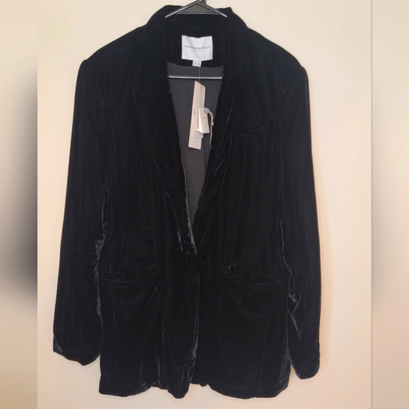 Katherine Barclay Jackets & Blazers - Katherine Barclay - Black Velvet Blazer - Size XL